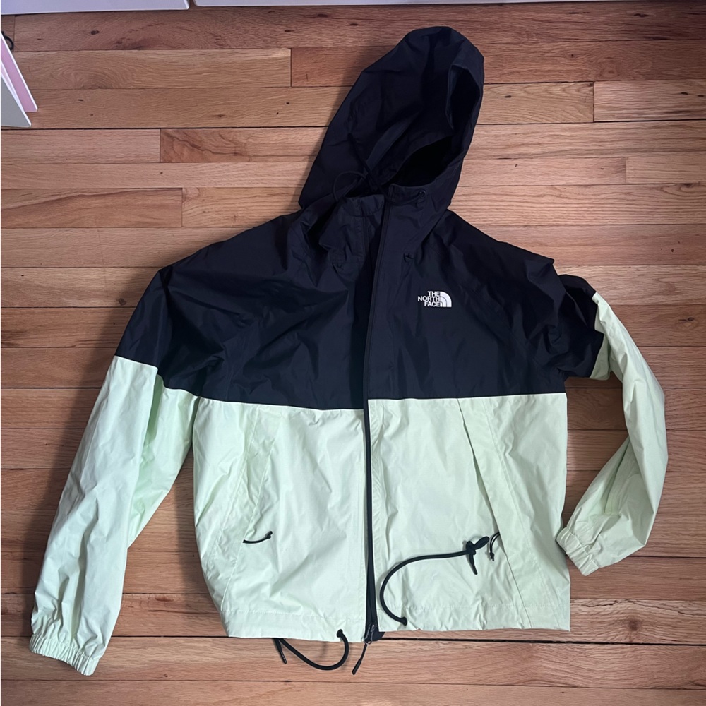 NorthFace Women’s Light Rain Jacket